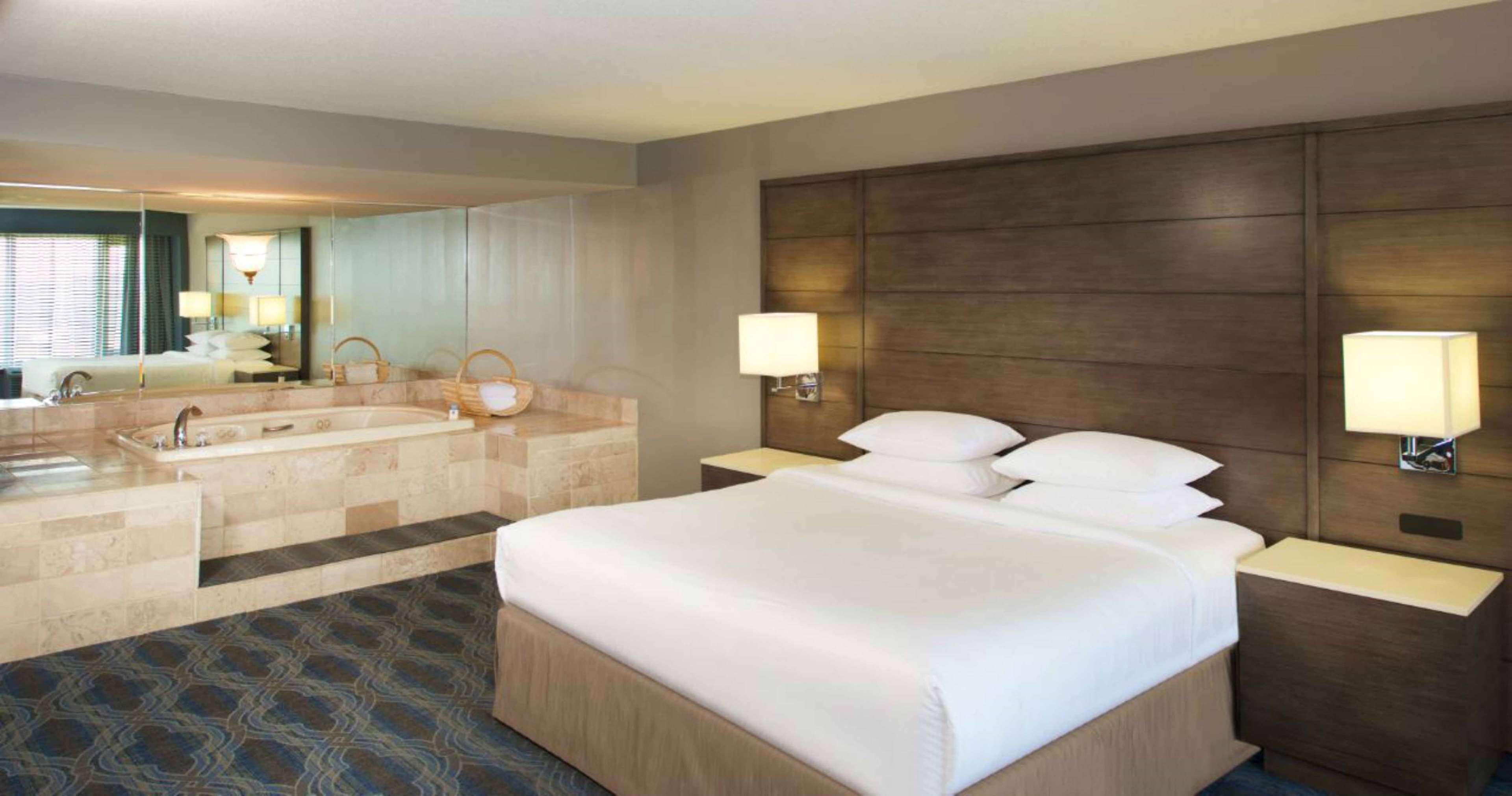 Doubletree By Hilton Bloomington Minneapolis South Екстериор снимка