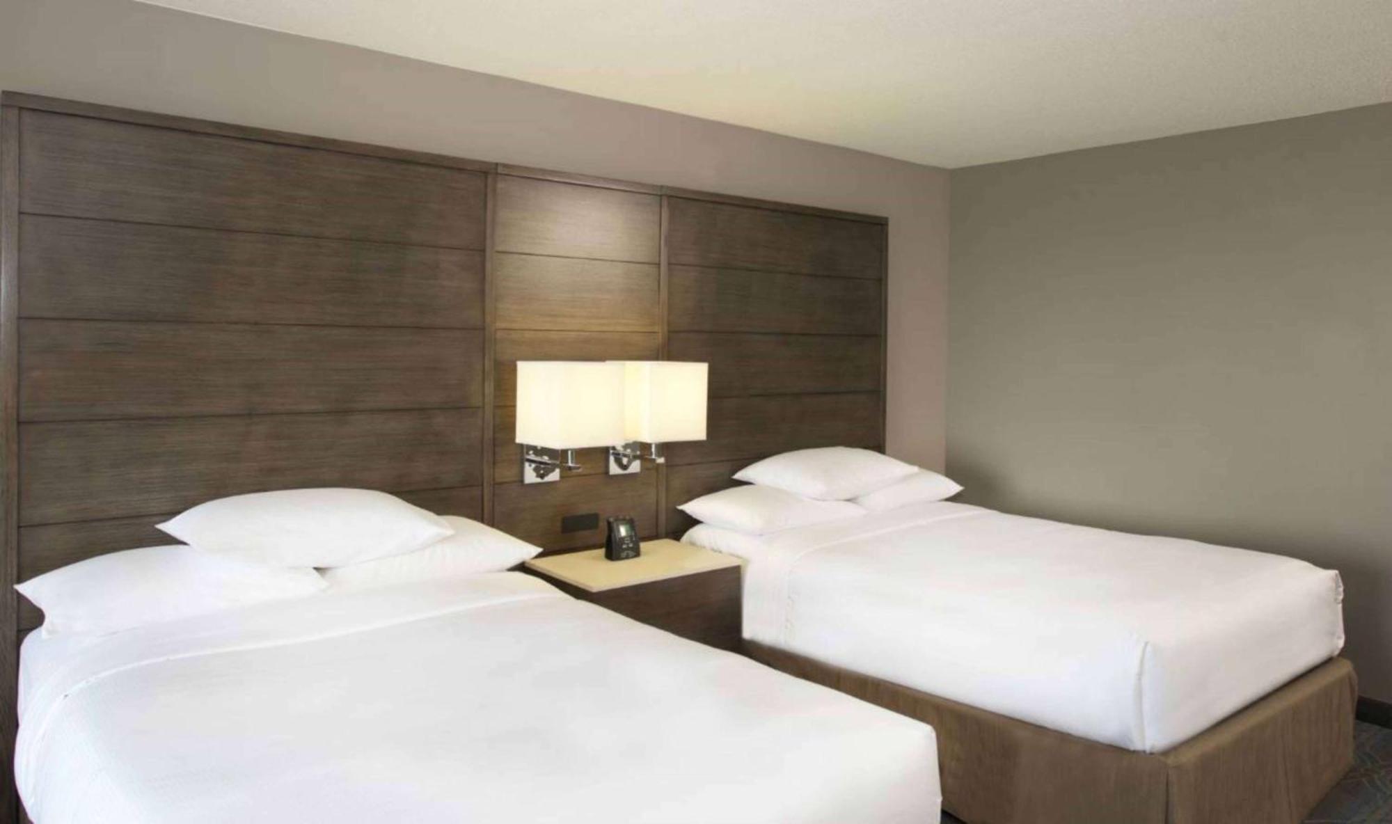 Doubletree By Hilton Bloomington Minneapolis South Екстериор снимка
