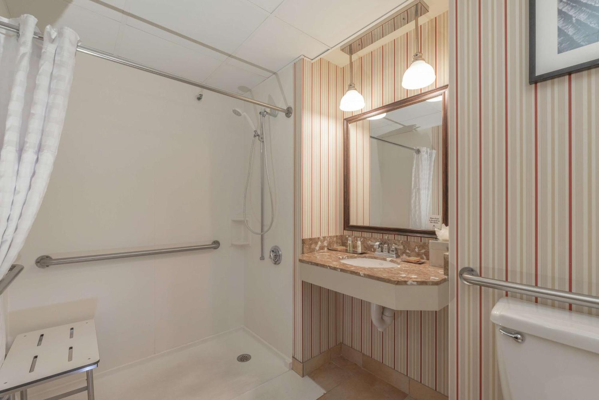 Doubletree By Hilton Bloomington Minneapolis South Екстериор снимка
